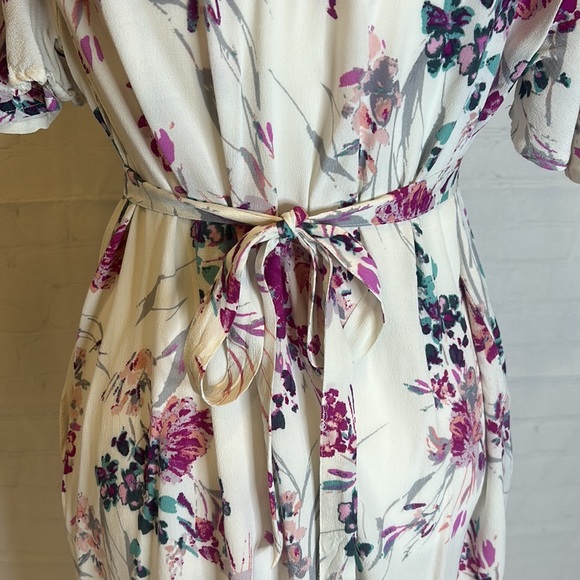 Lovestitch Floral Flutter Sleeve Dress - Picture 7 of 8